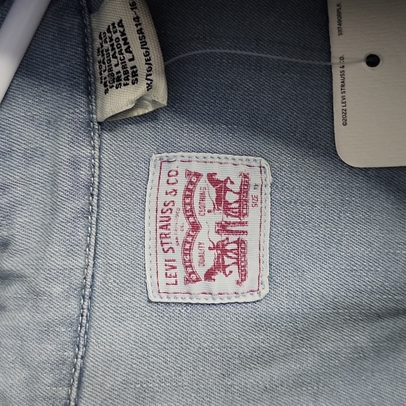 Levi's Women's Demin Western Fit Pearl Snap Button Down Shirt Size 1X - Picture 3 of 10